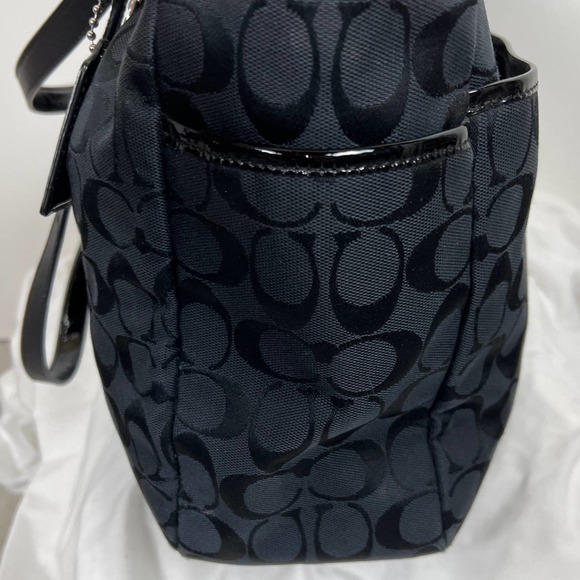 Coach Canvas Signature C Tote or Shoulder Handbag - Picture 8 of 14